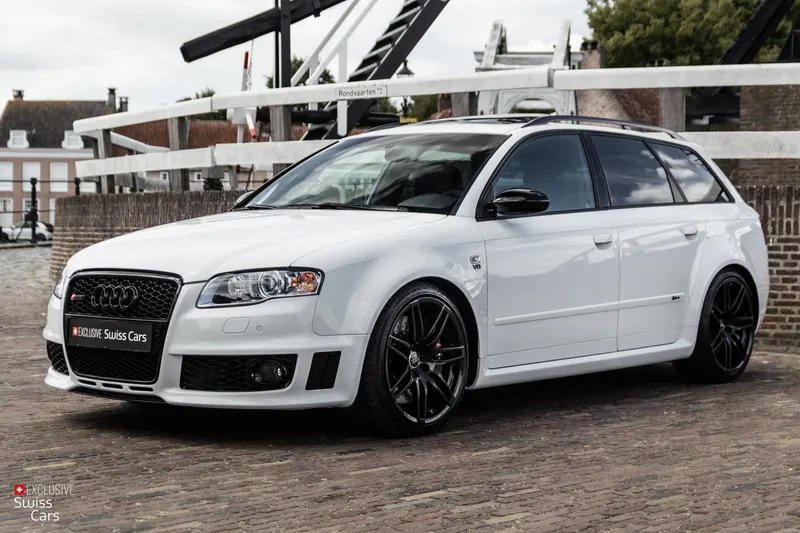 Audi RS4 (2006)