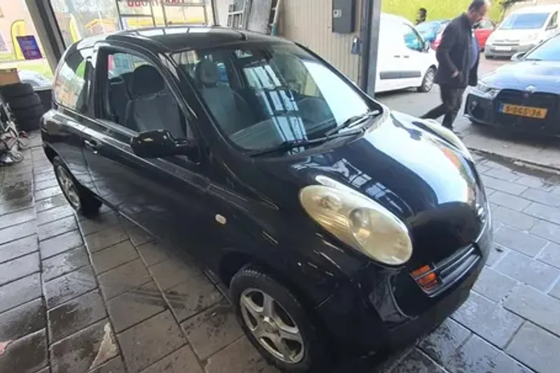 Nissan Micra (2004)