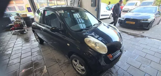 Nissan Micra (2004) — foto 1