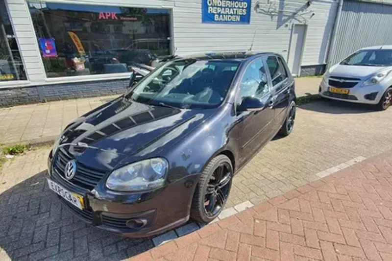 Volkswagen Golf (2008)