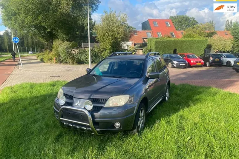 Mitsubishi Outlander (2007)