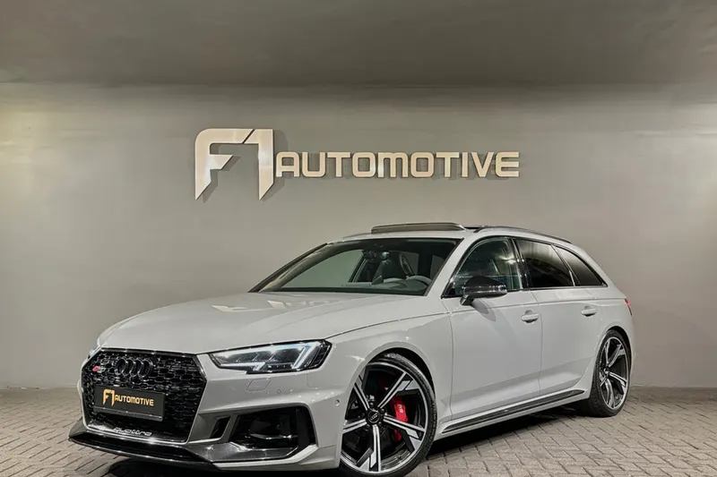 Audi RS4 (2019)