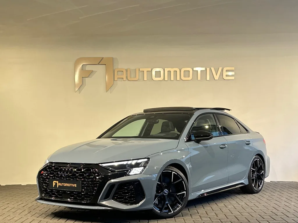 Audi RS3 (2022) — foto 1