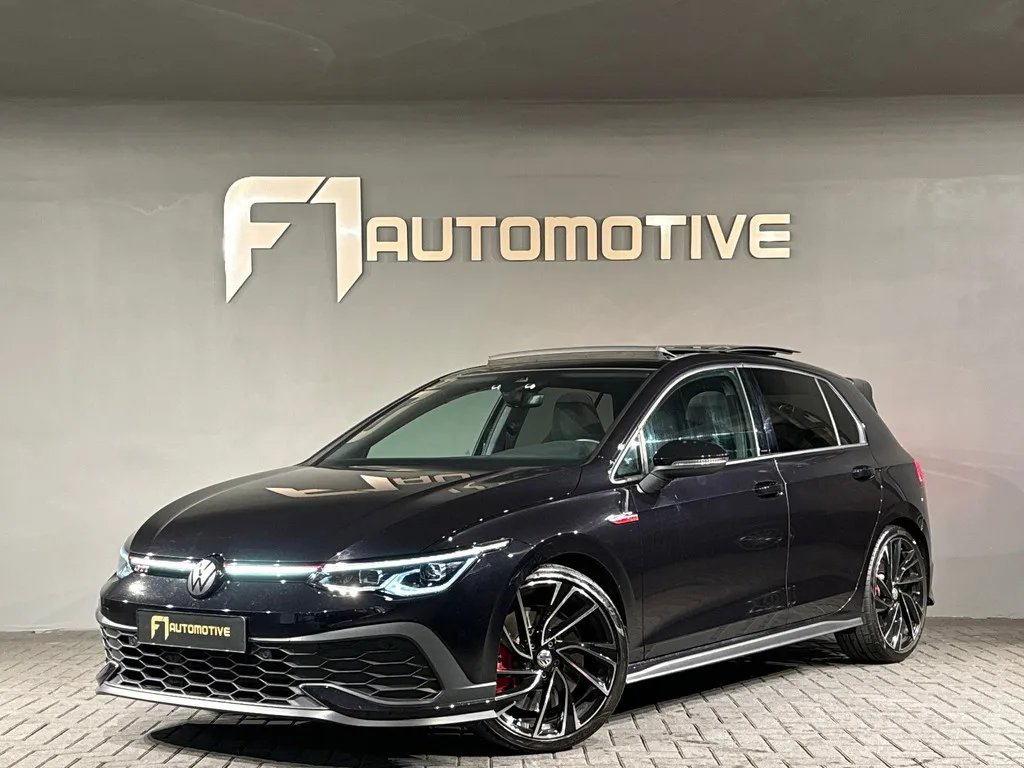Volkswagen Golf (2021) — foto 1