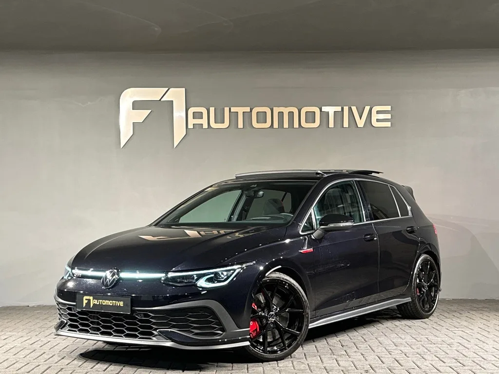 Volkswagen Golf (2023) — foto 1