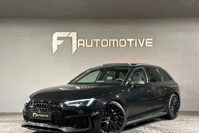 Audi RS4 (2020)