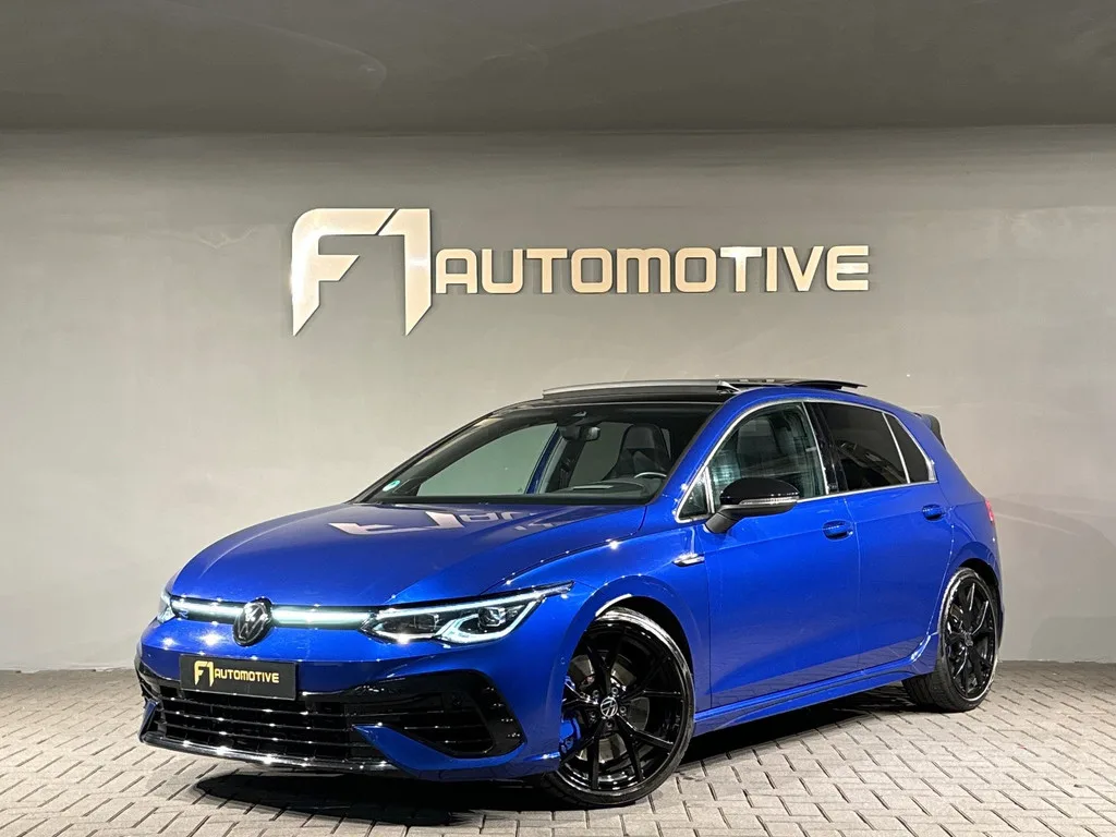 Volkswagen Golf (2022) — foto 1
