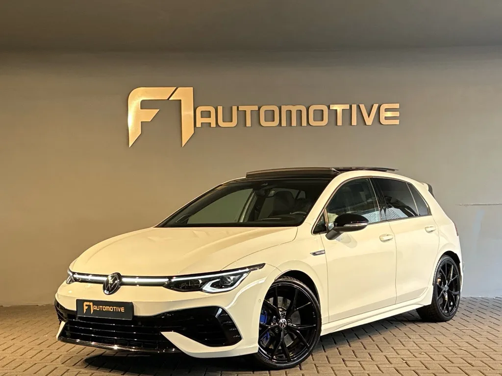 Volkswagen Golf (2022) — foto 1