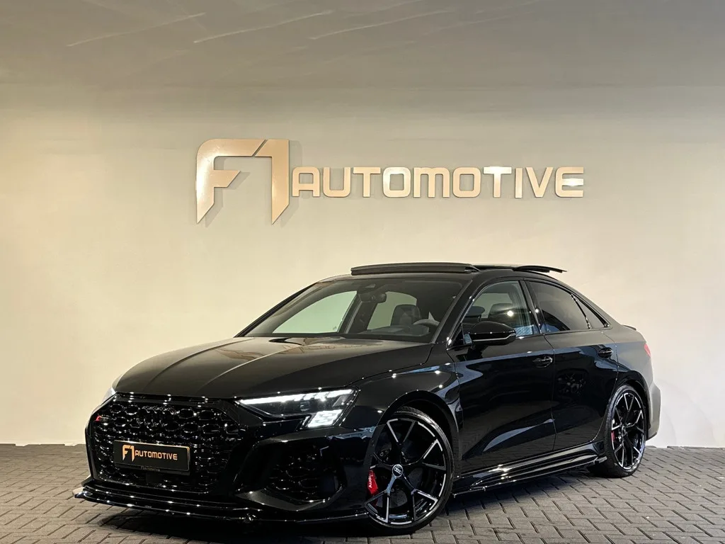 Audi RS3 (2022) — foto 1