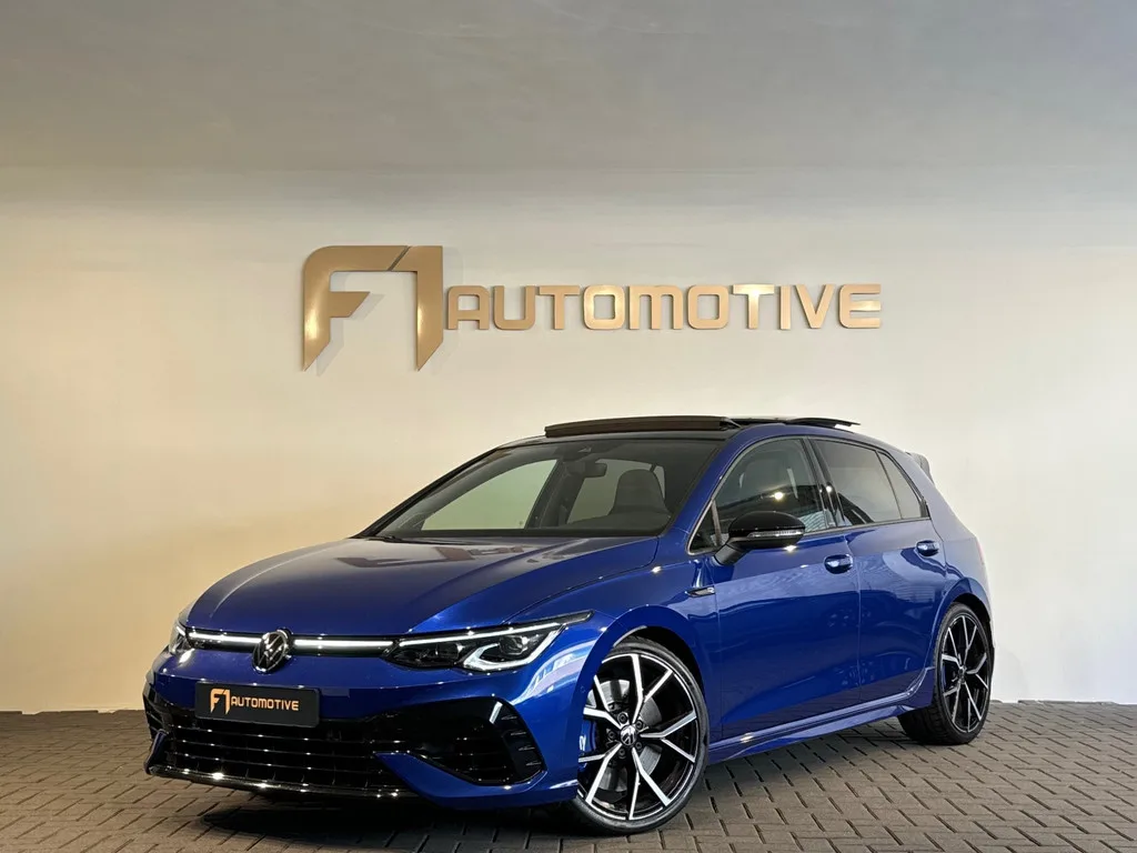 Volkswagen Golf (2023) — foto 1
