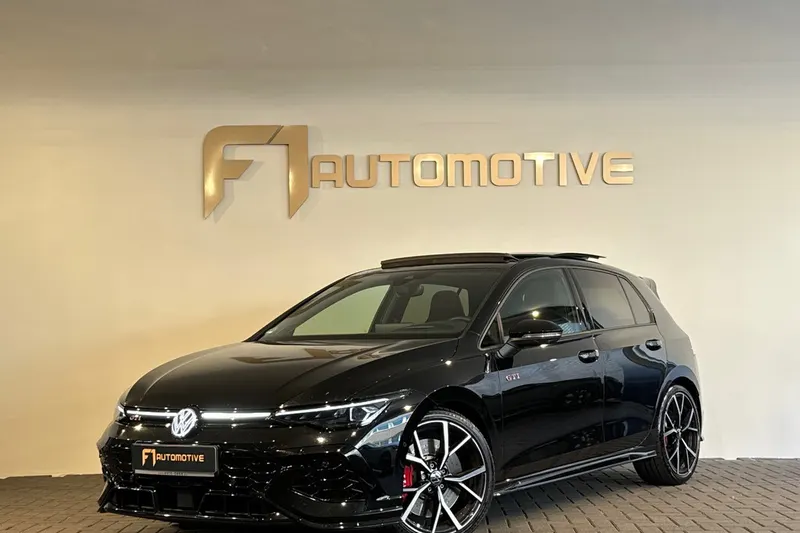 Volkswagen Golf (2025)