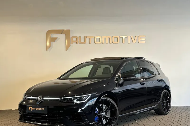 Volkswagen Golf (2023)