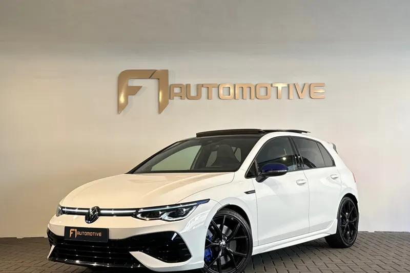 Volkswagen Golf (2023)