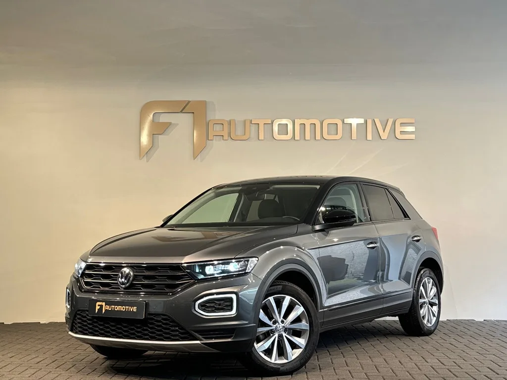 Volkswagen T-Roc (2019) — foto 1