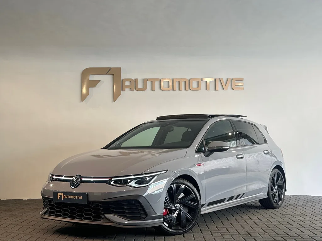 Volkswagen Golf (2022) — foto 1