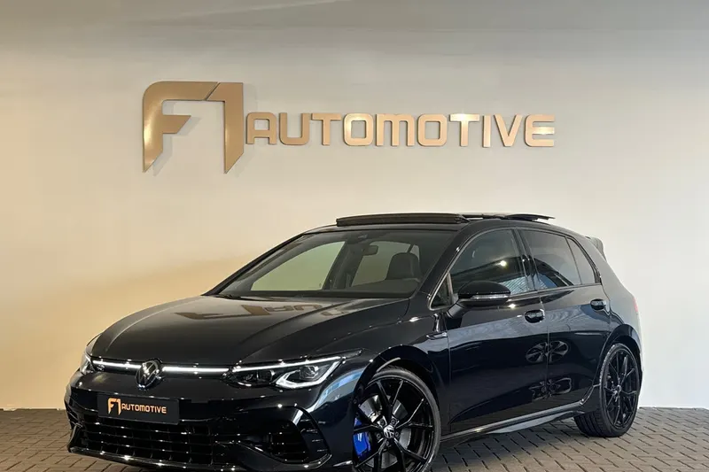 Volkswagen Golf (2023)