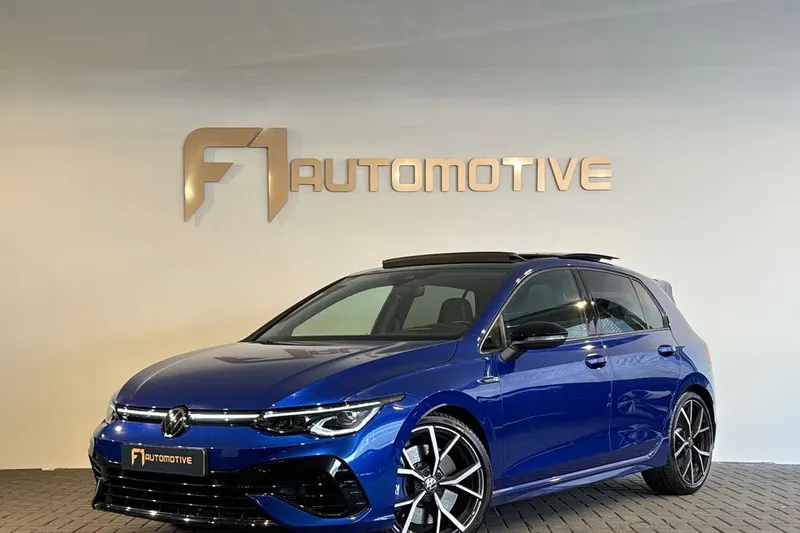 Volkswagen Golf (2023)