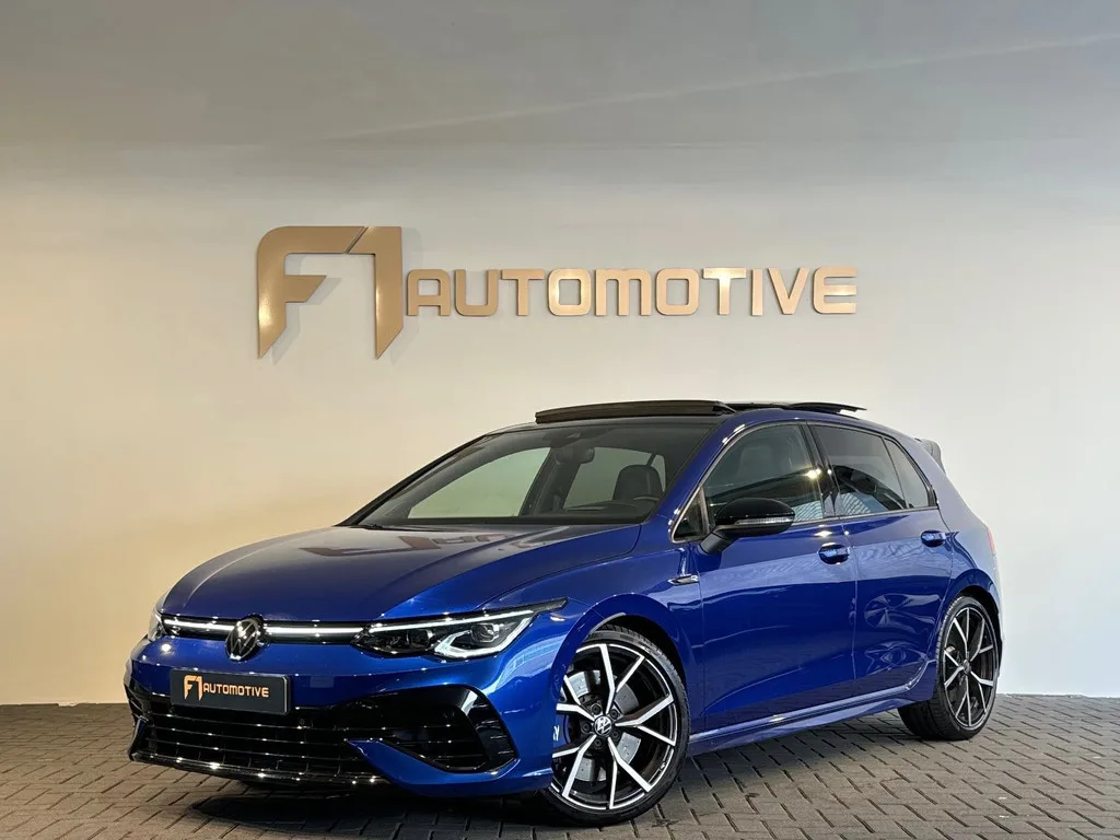 Volkswagen Golf (2023) — foto 1