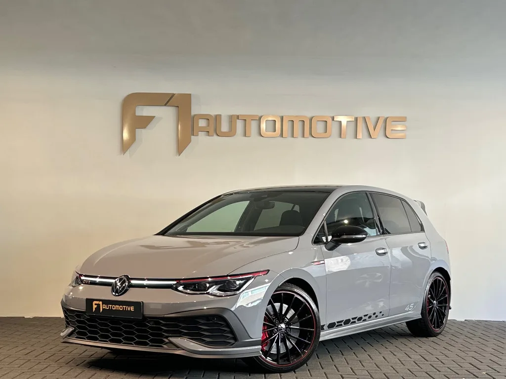 Volkswagen Golf (2022) — foto 1