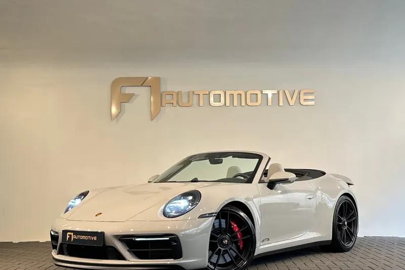 Porsche 911 (2024)