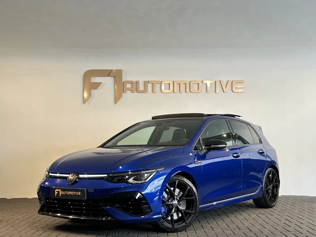 Volkswagen Golf (2021) — foto 1
