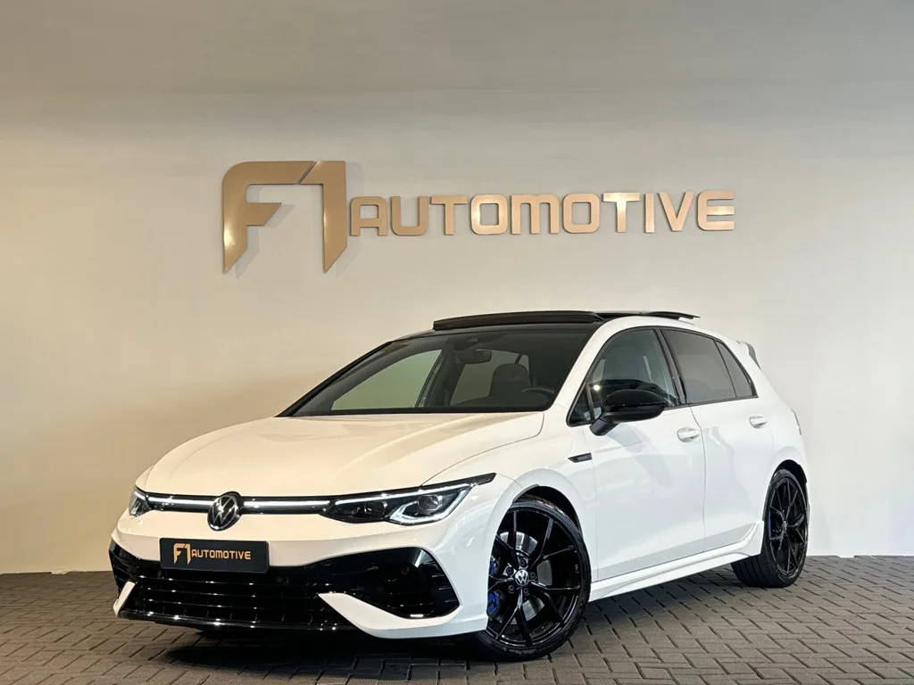 Volkswagen Golf (2021) — foto 1
