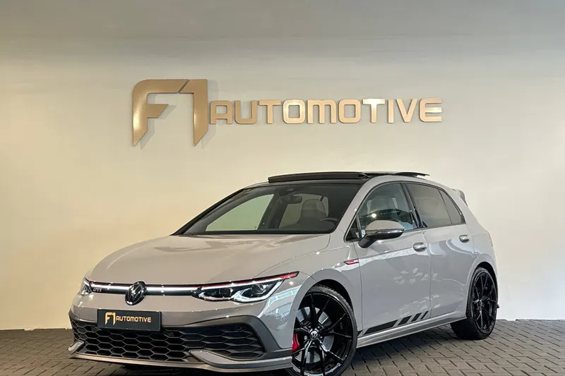 Volkswagen Golf (2023)