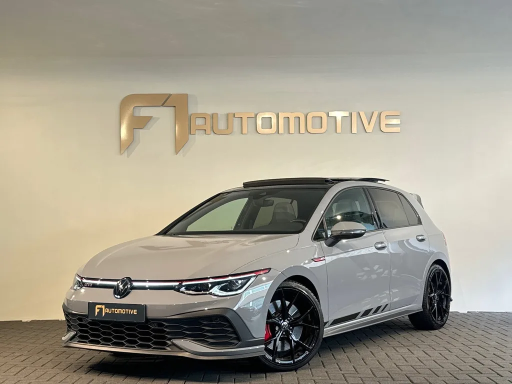 Volkswagen Golf (2023) — foto 1