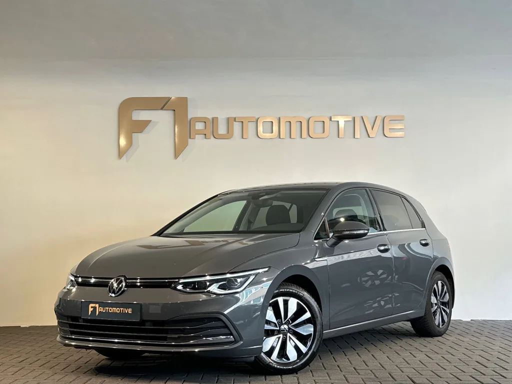 Volkswagen Golf (2020) — foto 1