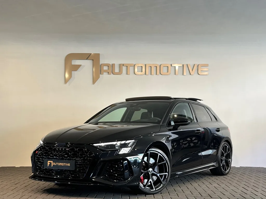 Audi RS3 (2023) — foto 1