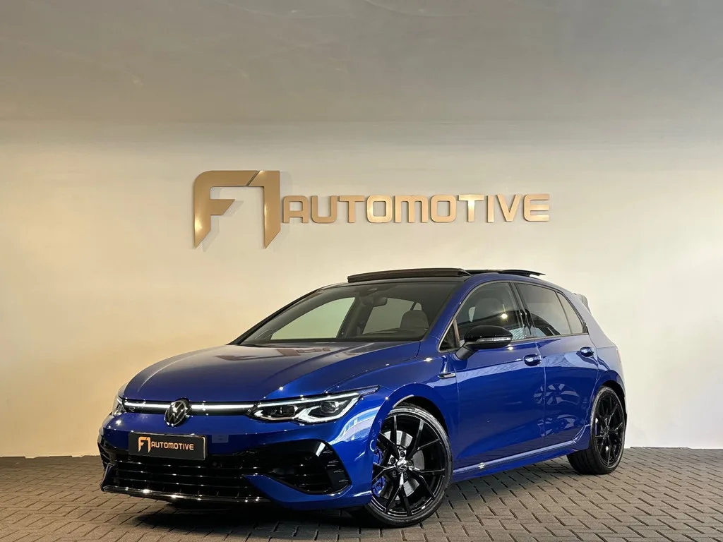 Volkswagen Golf (2024) — foto 1