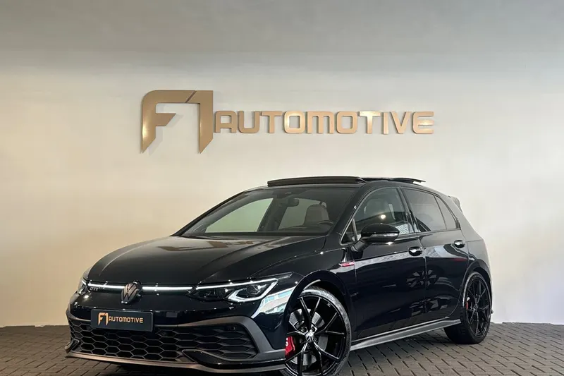 Volkswagen Golf (2023)