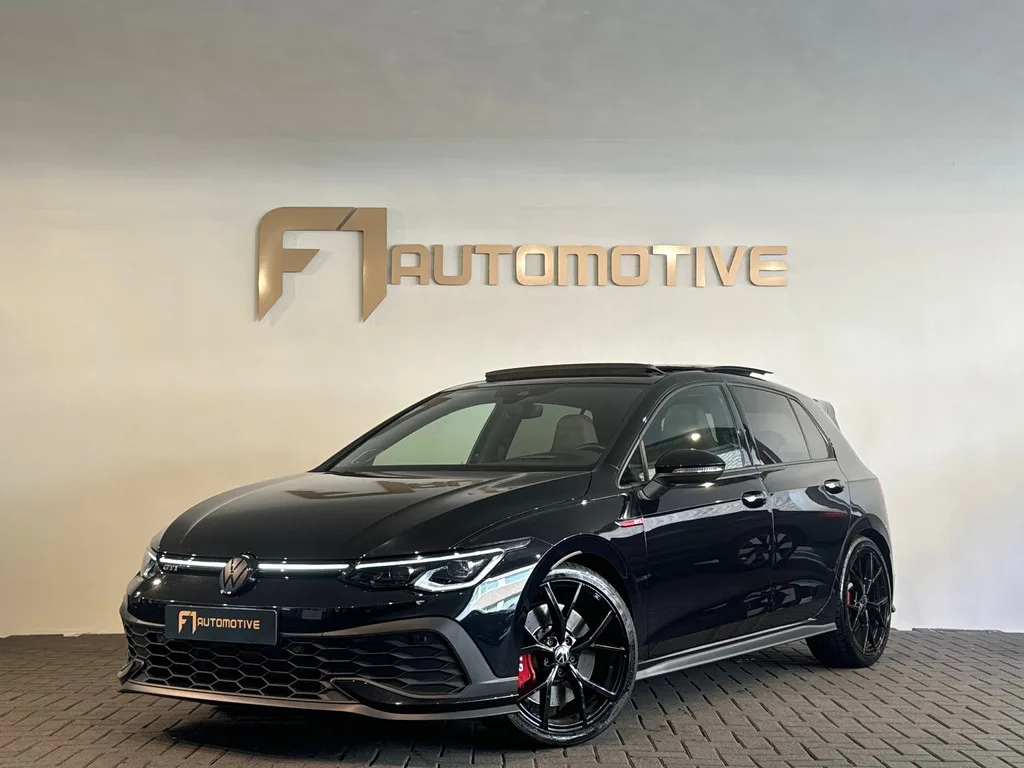 Volkswagen Golf (2023) — foto 1