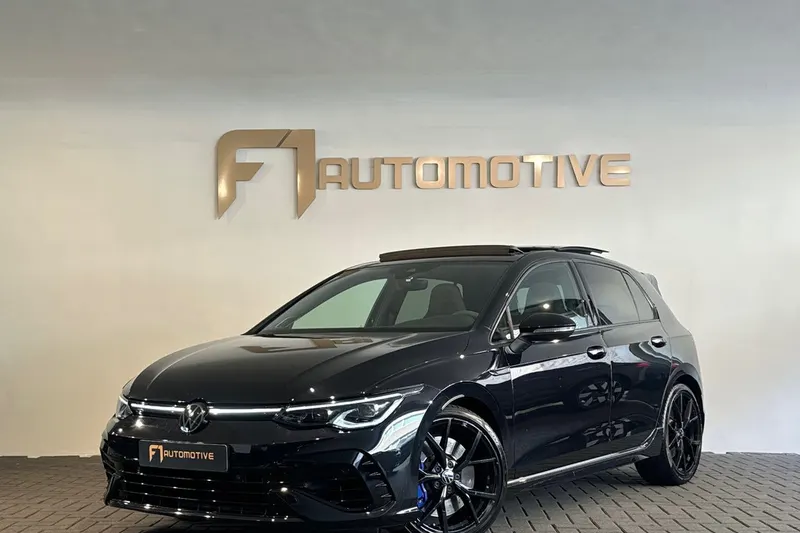 Volkswagen Golf (2023)