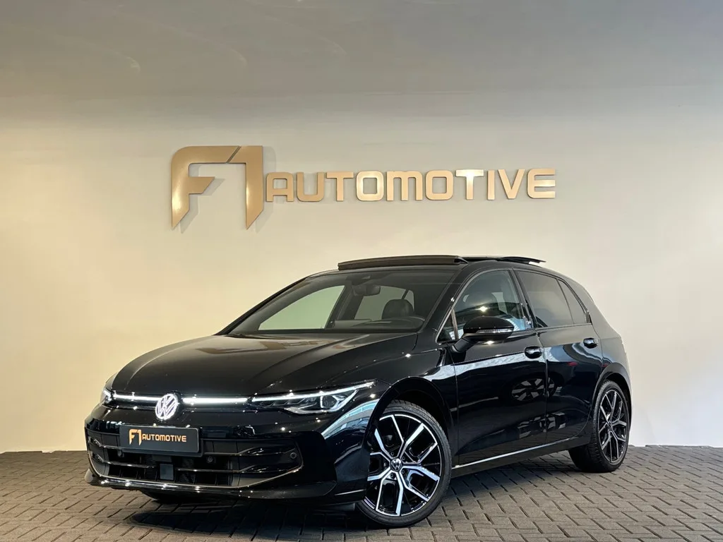 Volkswagen Golf (2024) — foto 1
