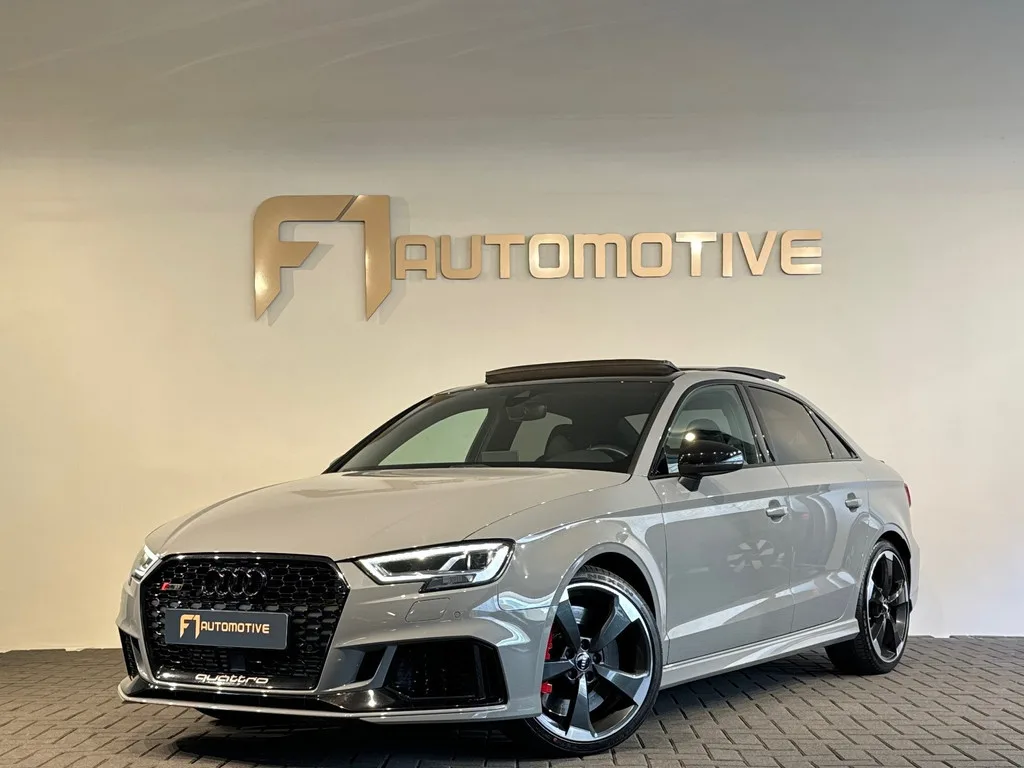 Audi RS3 (2019) — foto 1