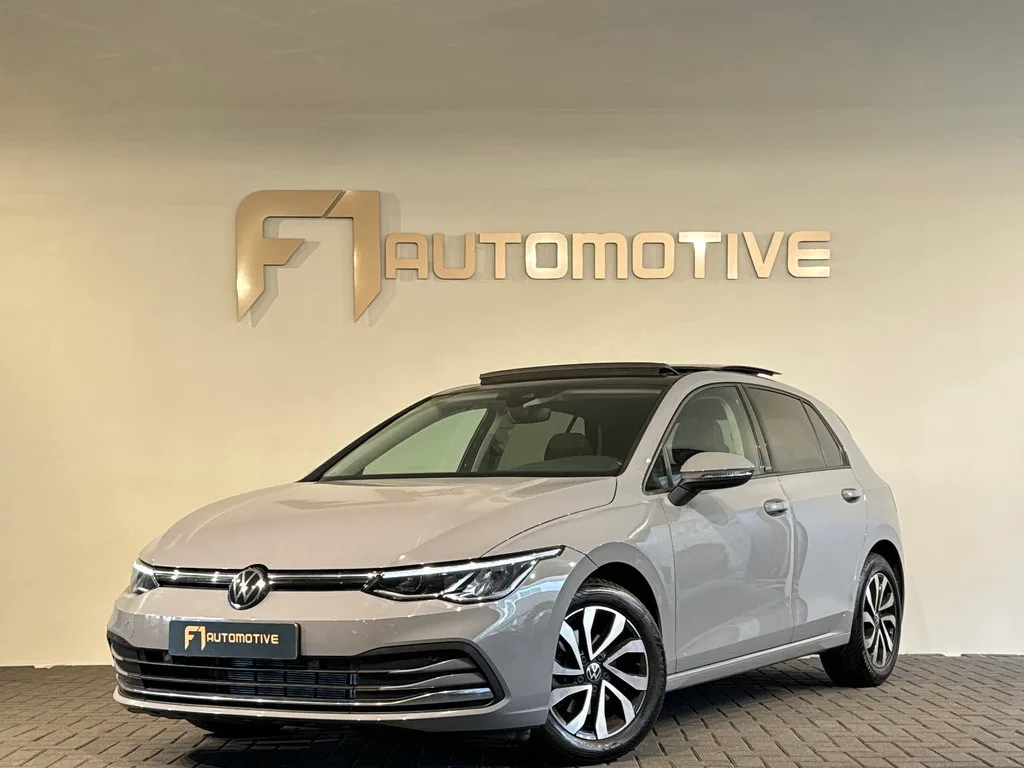 Volkswagen Golf (2022) — foto 1
