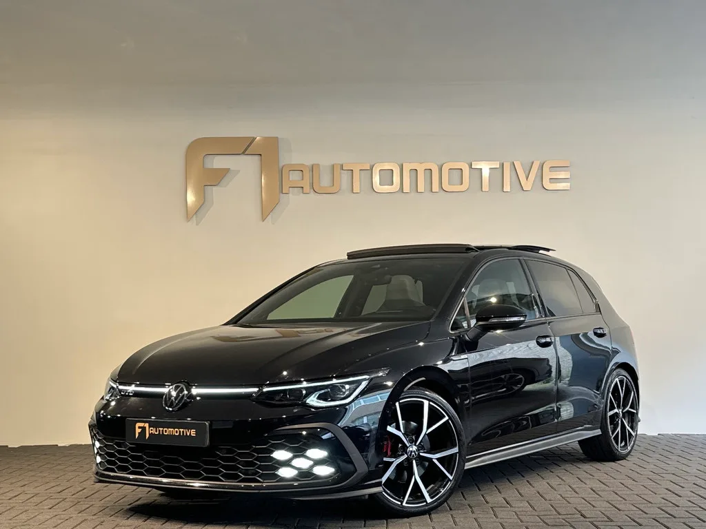 Volkswagen Golf (2023) — foto 1