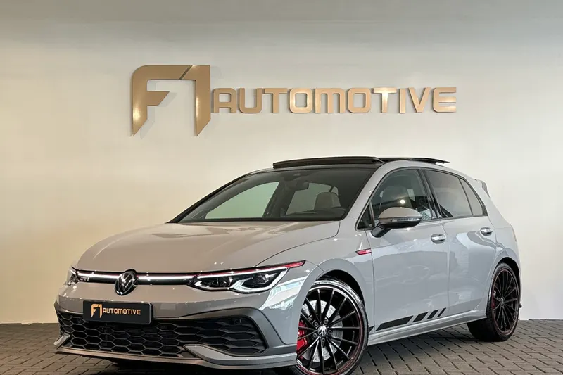 Volkswagen Golf (2023)