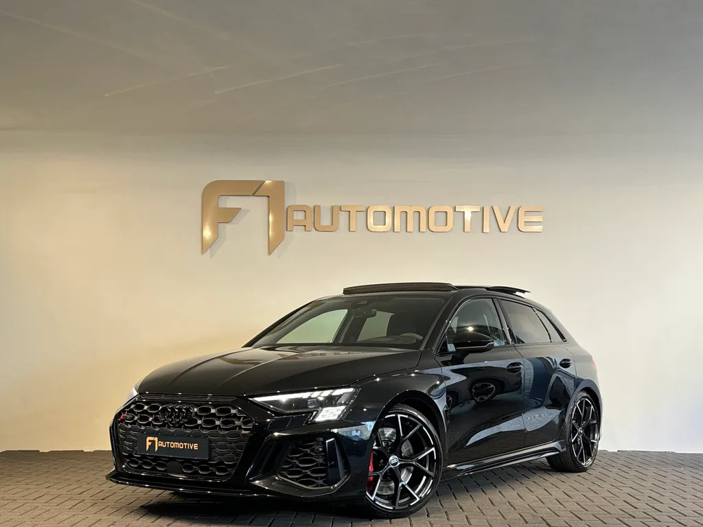 Audi RS3 (2022) — foto 1