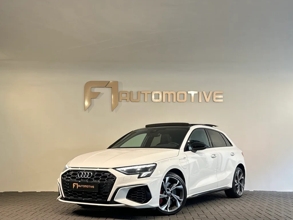 Audi A3 (2022) — foto 1