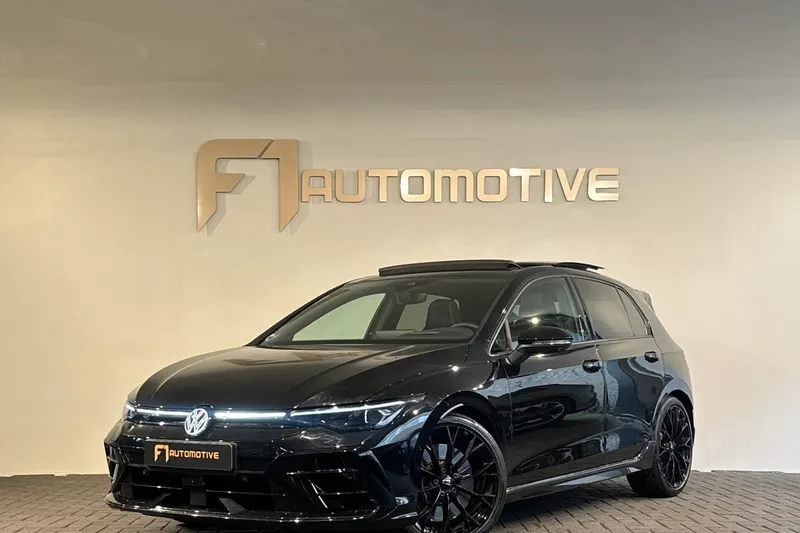 Volkswagen Golf (2024)