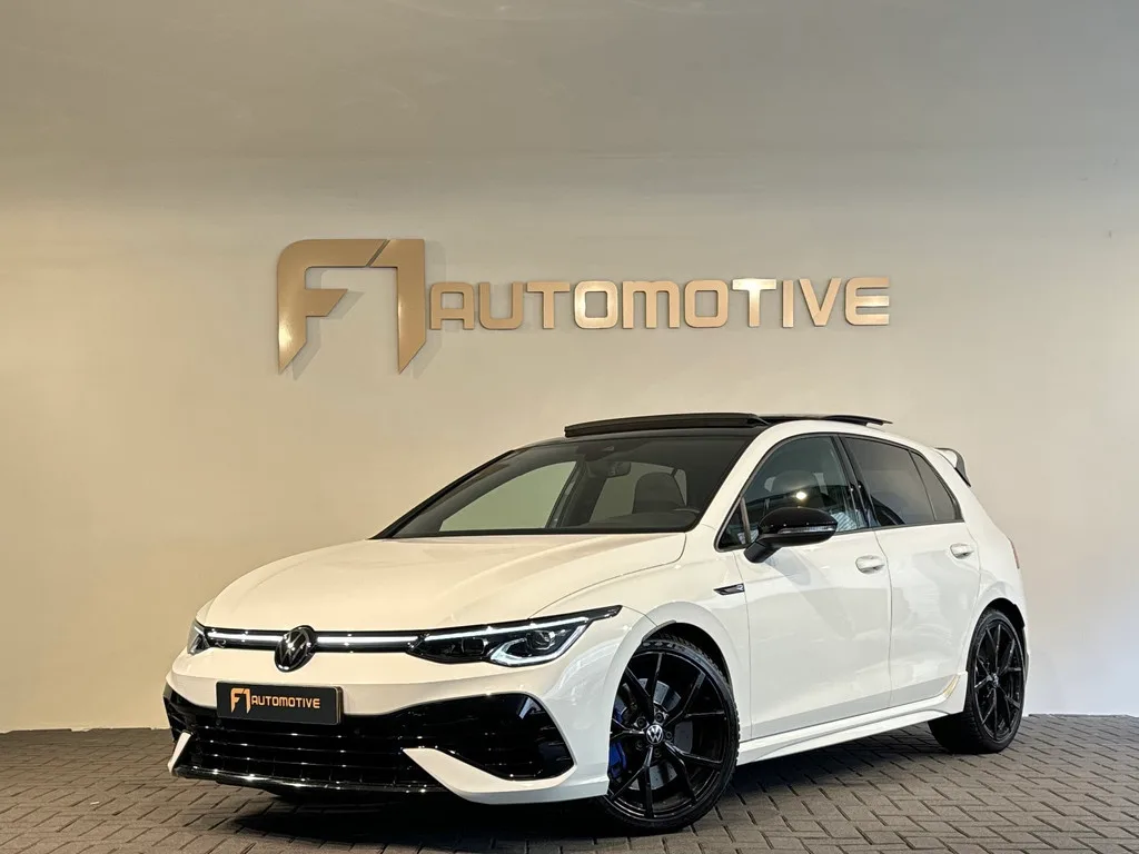 Volkswagen Golf (2023) — foto 1