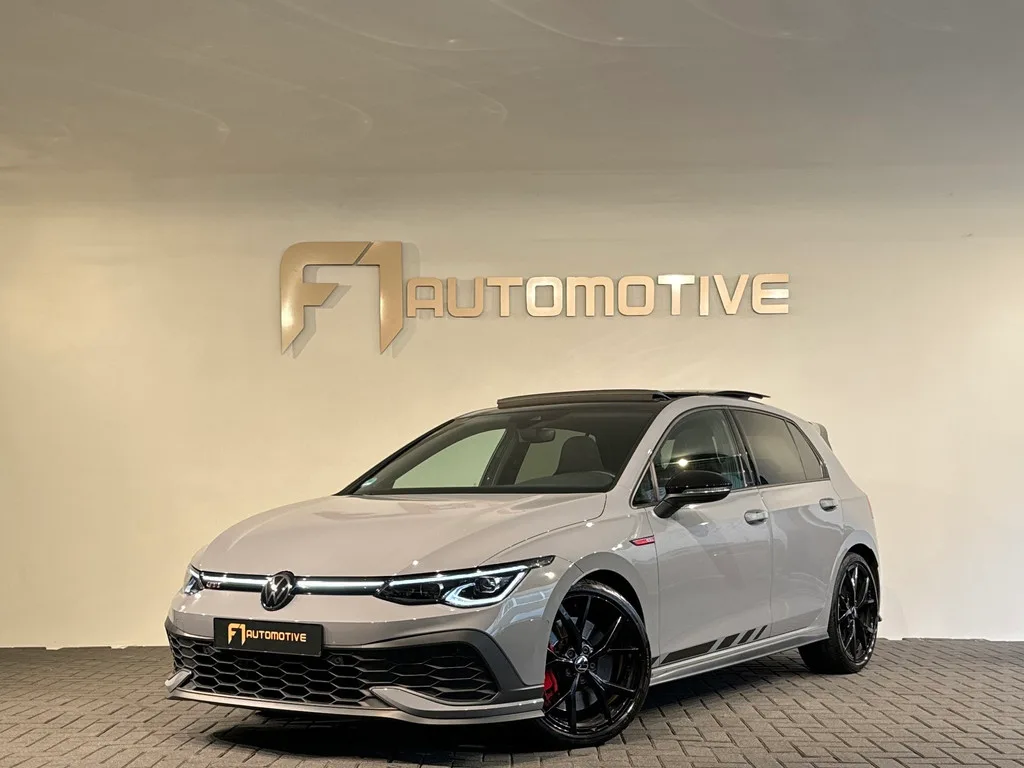 Volkswagen Golf (2023) — foto 1