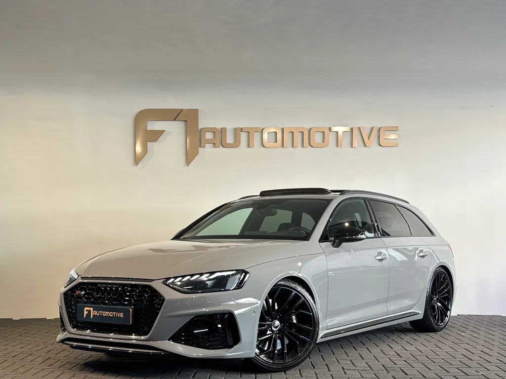 Audi RS 4 (2023) — foto 1