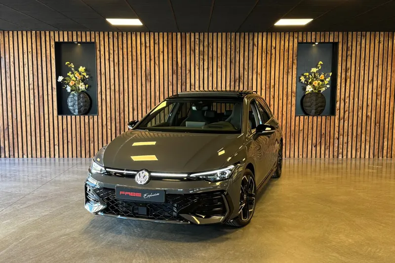 Volkswagen Golf (2025)