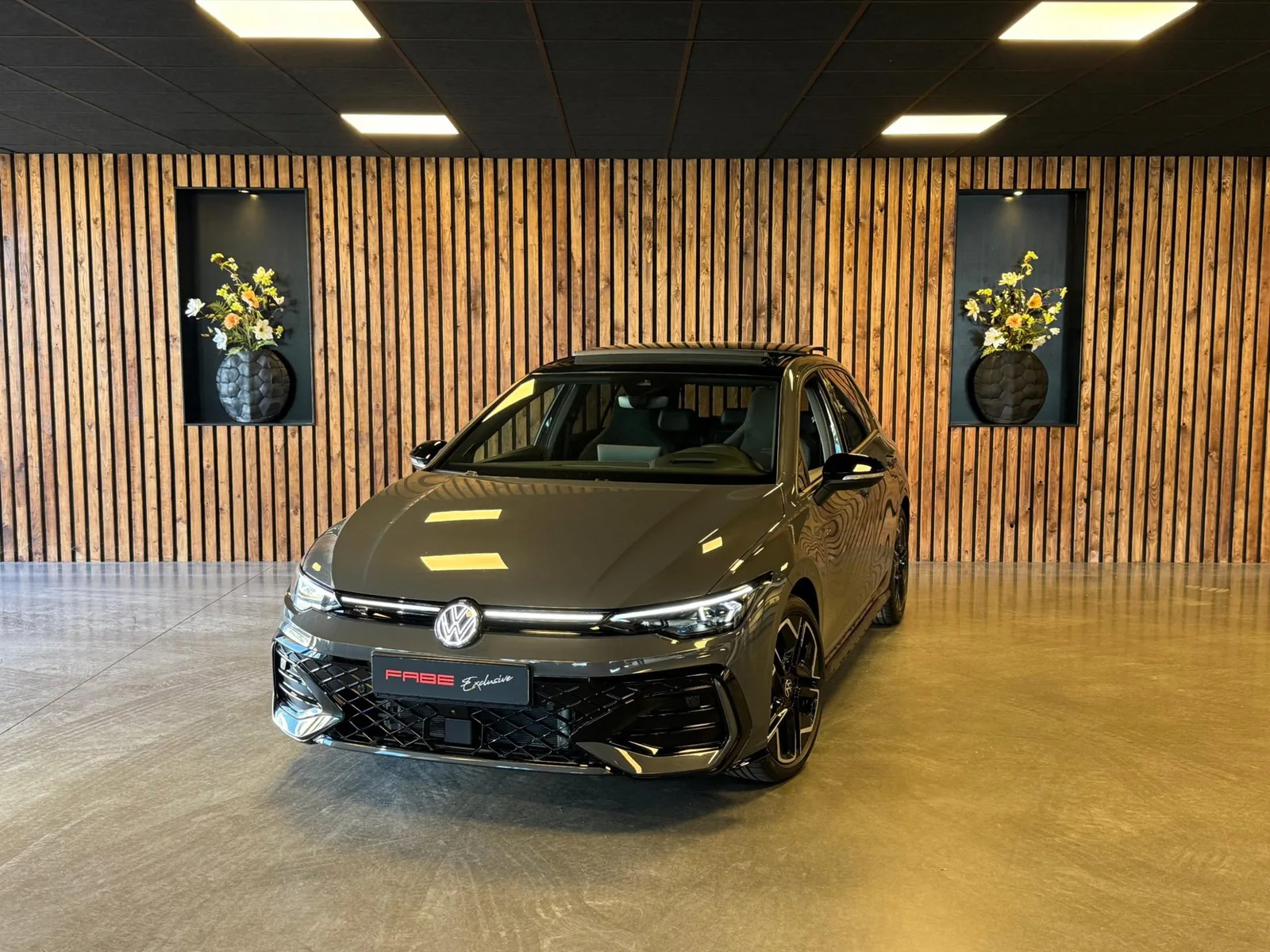 Volkswagen Golf (2025) — foto 1