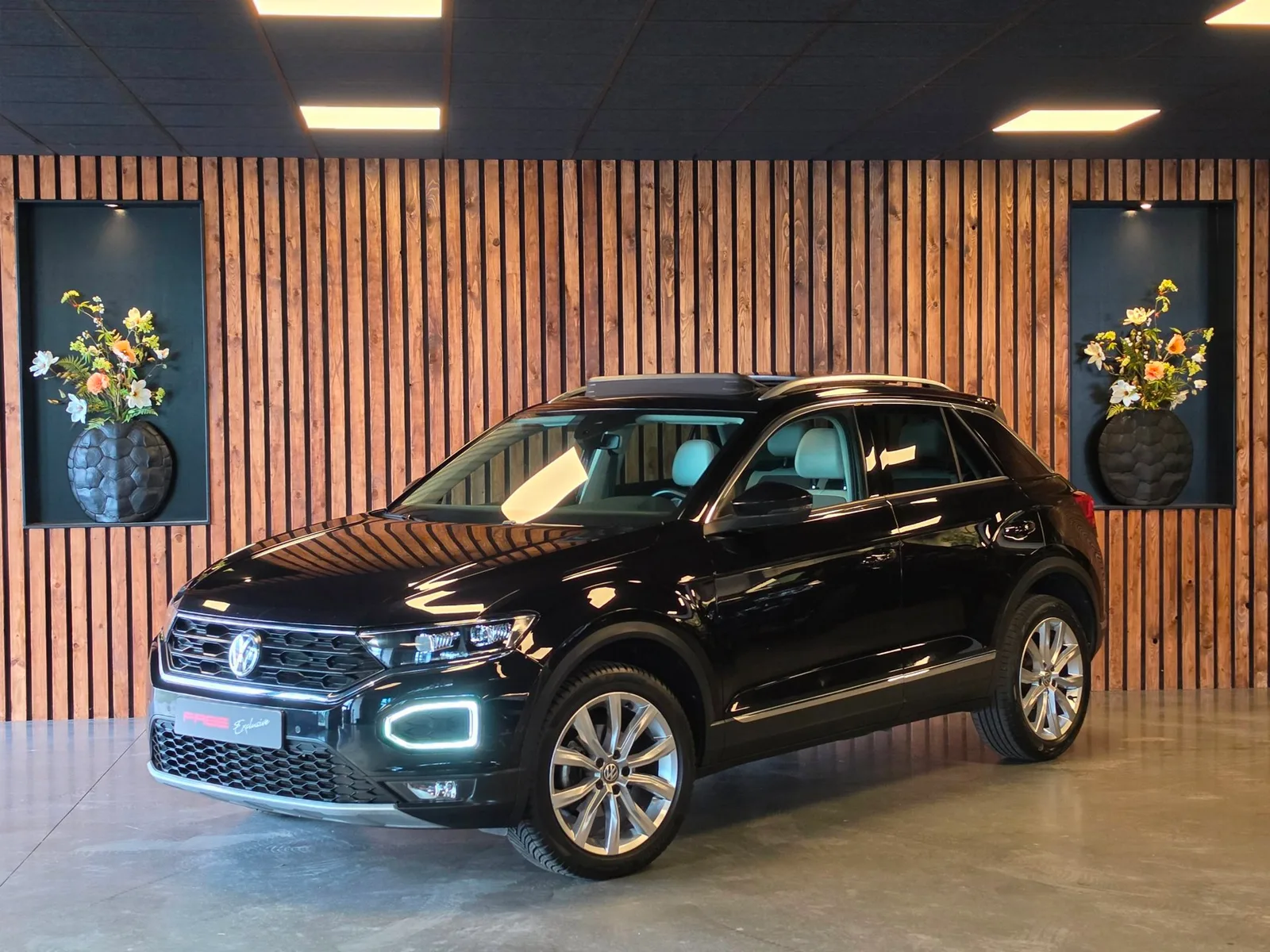 Volkswagen T-Roc (2020) — foto 1