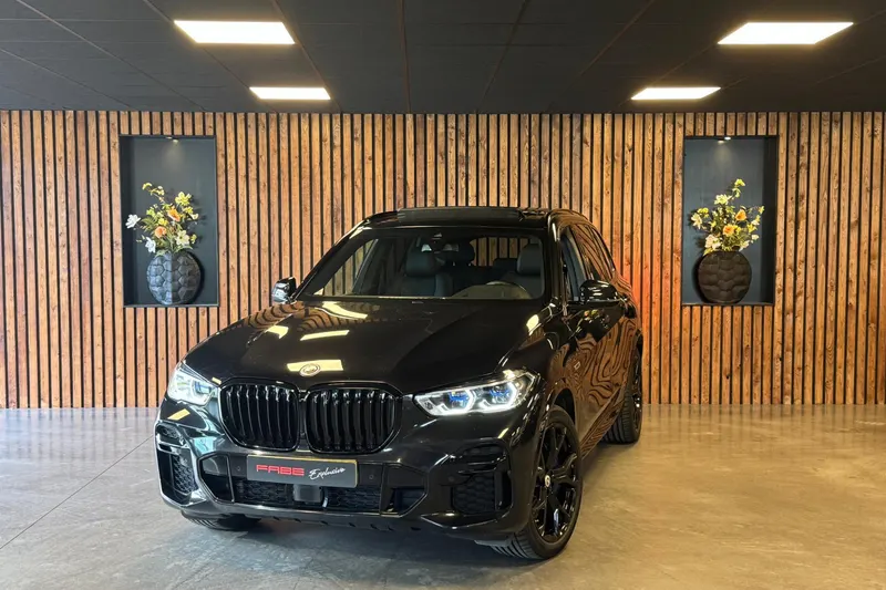 BMW X5 (2023)