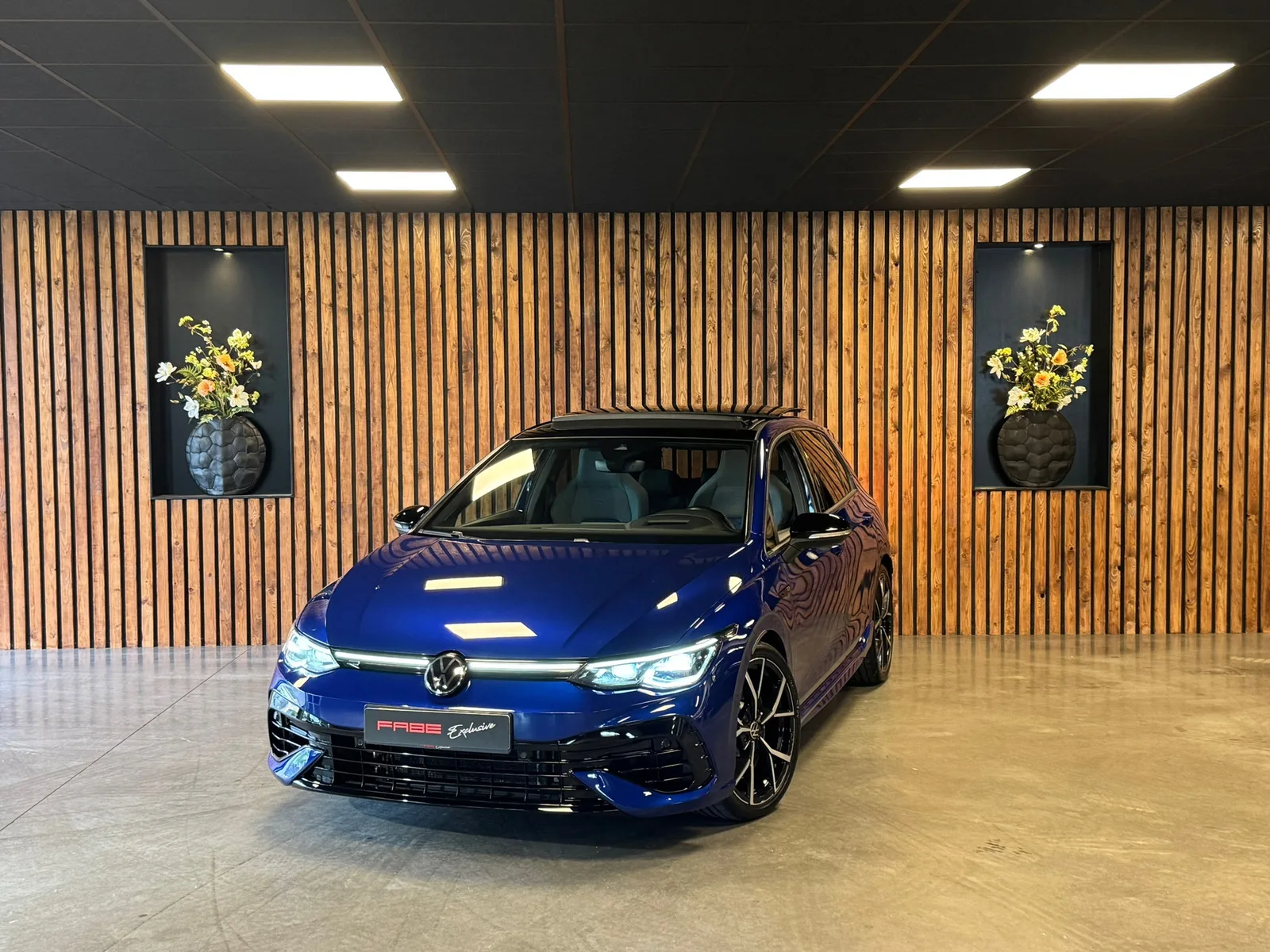 Volkswagen Golf (2021) — foto 1